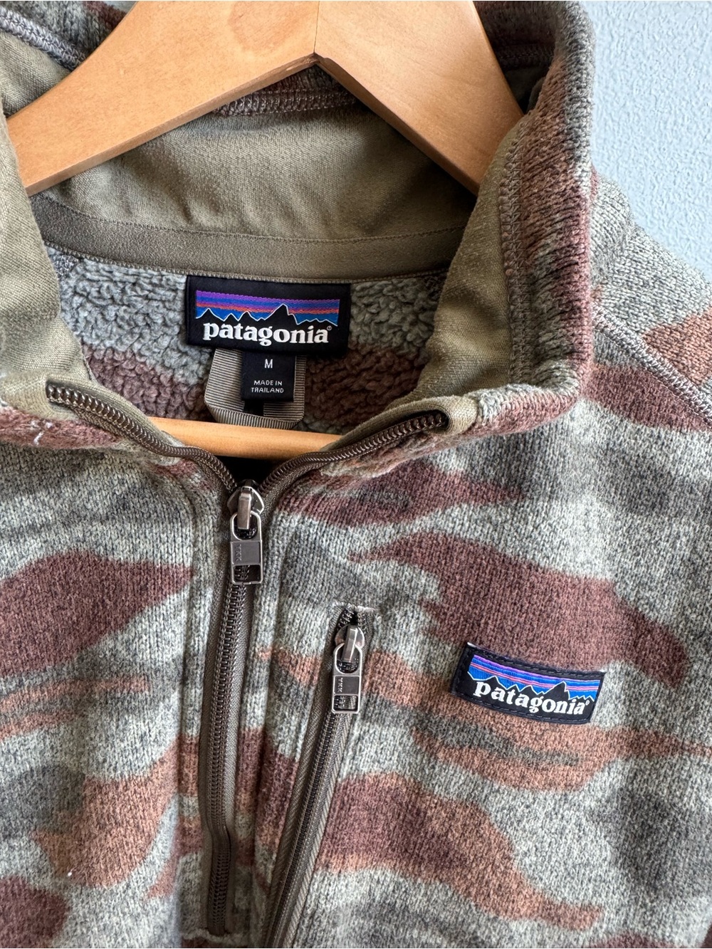 Patagonia Better Sweater 1/4 Zip Camo Fleece Pullover Size M - Picture 2 of 4